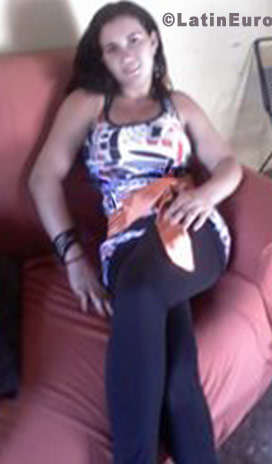 Date this attractive Brazil girl Francisca from Campo Largo B440