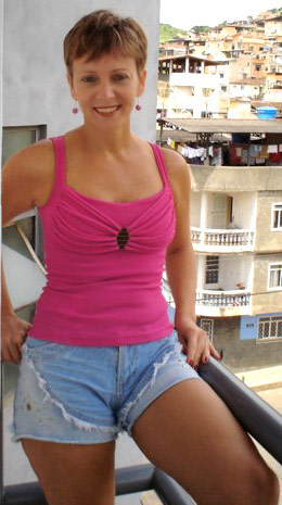 Date this charming Brazil girl Heloisa from SAGRADA FAMILIA B4407