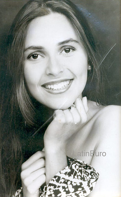 Date this attractive Brazil girl Vonivanda from CAMPO GRANDE B4471