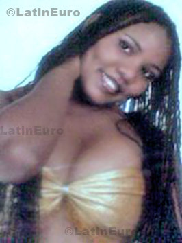 Date this georgeous Brazil girl Ione from GOVERNADOR VALADARES B452