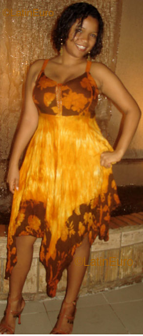 Date this good-looking Brazil girl Lidjia- from NATAL B4524