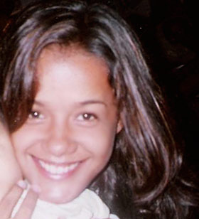 Date this hard body Brazil girl Alessandra from RIO DE JANEIRO B4573