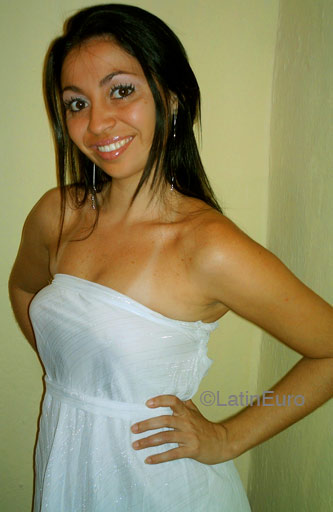 Date this delightful Brazil girl Lidiane from MARESIAS B4610