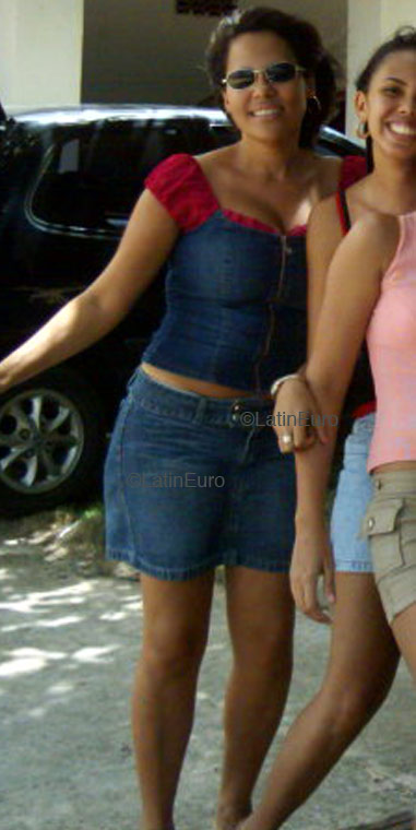 Date this hard body Brazil girl Rosangela from  B4620