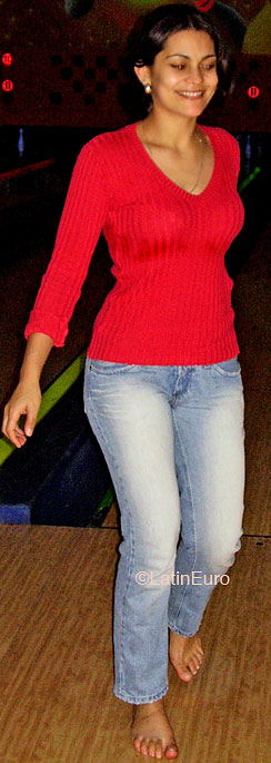 Date this sultry Brazil girl Ana from MARINGA B4622