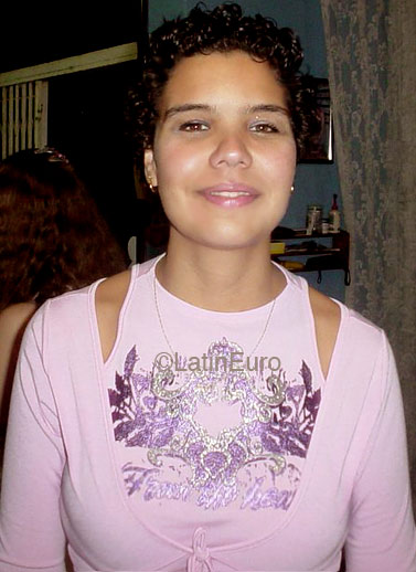 Date this charming Brazil girl Deborah from CRICIUMA B4656