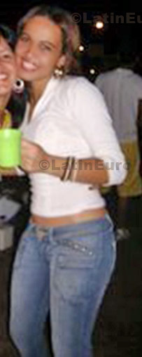 Date this hot Brazil girl Plinia from Palmas B470