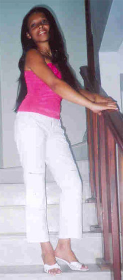 Date this fun Brazil girl Lucilaine from RIO DE JANEIRO B4749