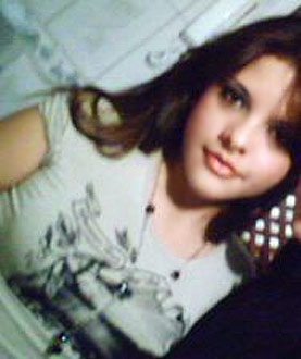 Date this lovely Brazil girl Larissa from CAMPO GRANDE B4756