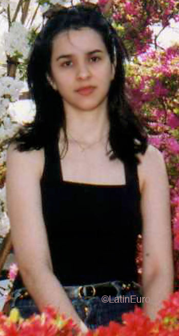 Date this attractive Brazil girl Sara from PIRACICABA B4760
