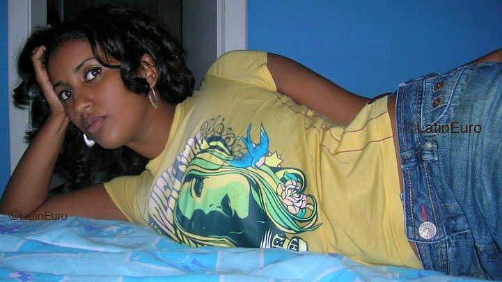 Date this georgeous Brazil girl Carla from CAMACARI B4766