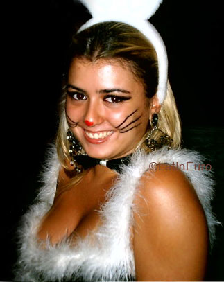 Date this happy Brazil girl Vivian from CAMPINAS B4809