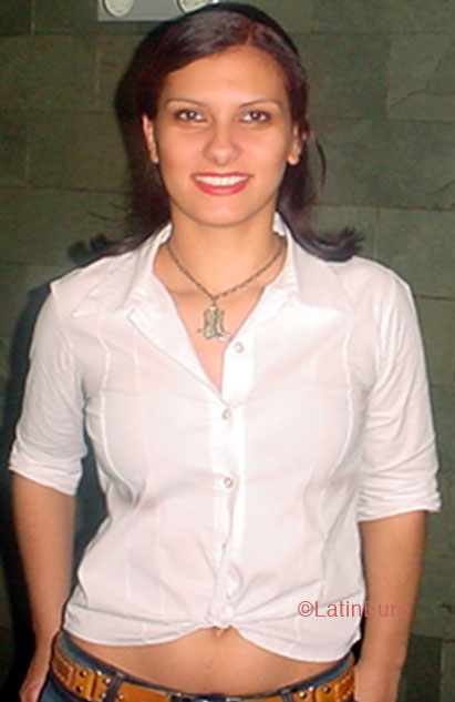Date this beautiful Brazil girl Erika from CRUZEIRO B4823