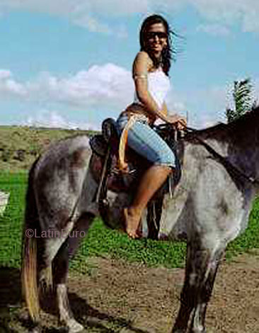 Date this lovely Brazil girl Nidia from SALVADOR B4831