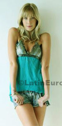 Date this funny Brazil girl Loirinha from Rio de Janeiro B485