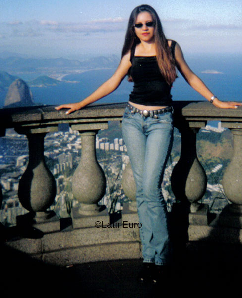 Date this stunning Brazil girl Viviane from SOROCABA B4875