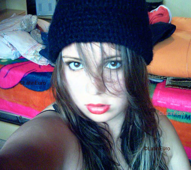 Date this hard body Brazil girl Marina from CHAPECO B4888