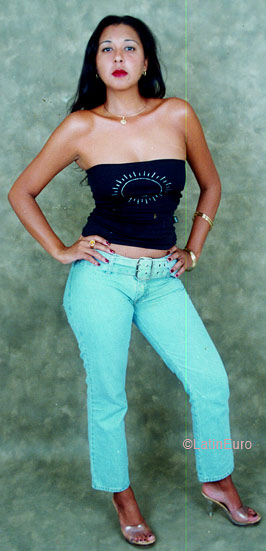 Date this stunning Brazil girl Patricia from GOIANIA B4894