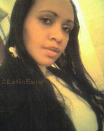 Date this sultry Brazil girl Deiseane from Sao Paulo B490