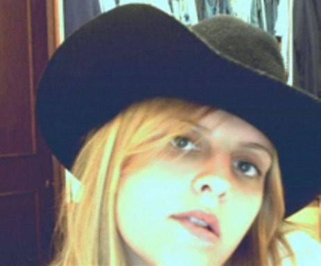 Date this gorgeous Brazil girl Gabriela from SAO PAULO B4928