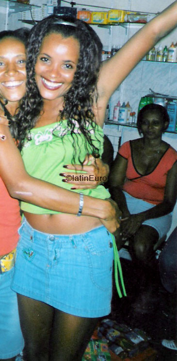 Date this cute Brazil girl Edilene from SALVADOR B4935