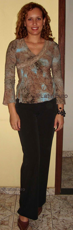 Date this fun Brazil girl Claudineia from IPATINGA B4951
