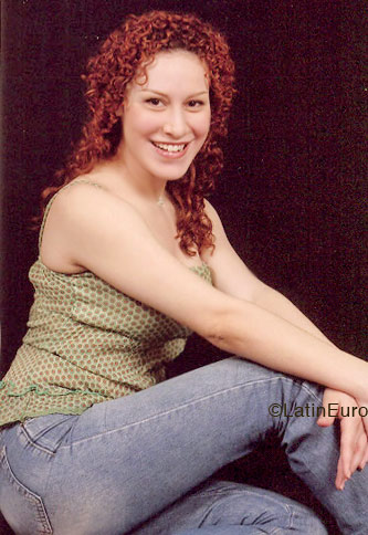 Date this foxy Brazil girl Deborah from BRASILIA B4996