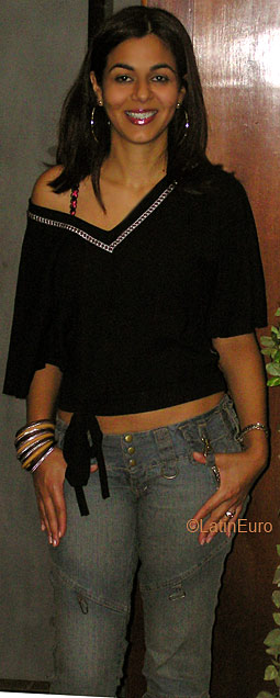 Date this lovely Brazil girl Maria from GOIANIA B5068