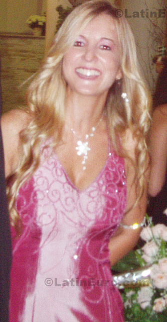 Date this pretty Brazil girl Regiane from Santo Andre B507