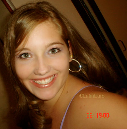 Date this beautiful Brazil girl Giovana from ITAJAI B5105
