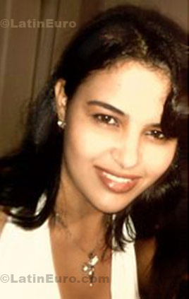 Date this attractive Brazil girl Kelly from Nova Serrana B511