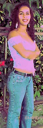Date this hot Brazil girl Fernanda from RIO DE JANEIRO B5155