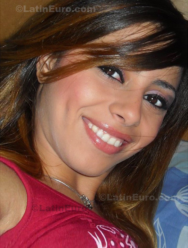 Date this voluptuous Brazil girl Juliana from Rio de Janeiro B524