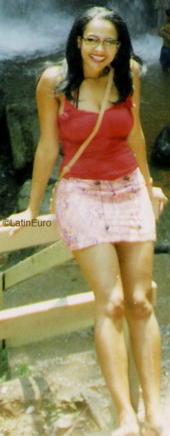Date this nice looking Brazil girl Adelaine from CUIABA B5246