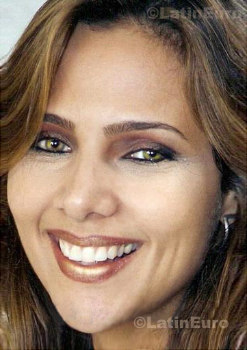 Date this good-looking Brazil girl Alexandra from Itu B525