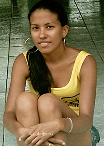 Date this tall Brazil girl Gaby from  B5288