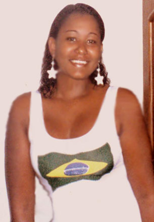 Date this happy Brazil girl Elizabeth from HORIZONTE B5424