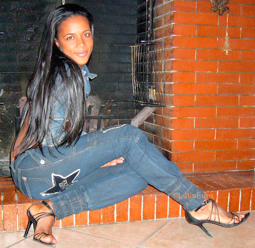 Date this sultry Brazil girl Silvana from SALVADOR B5471