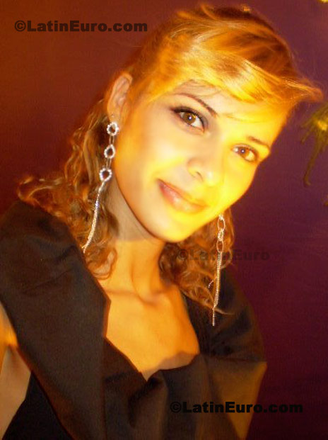 Date this delightful Brazil girl Maria Clara from Anapolis BR3879