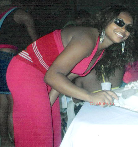 Date this beautiful Brazil girl Falvia from SALVADOR B5889