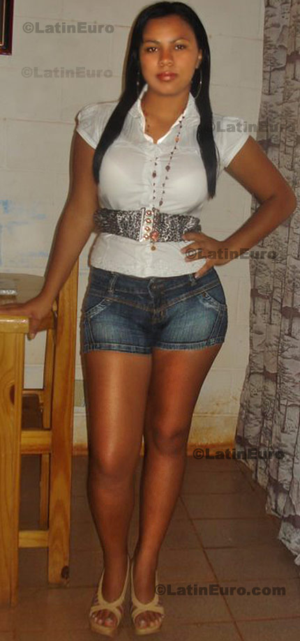 Date this pretty Brazil girl Solange from Buri B6