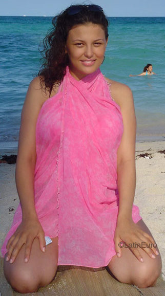 Date this nice looking Brazil girl Andreia from  B6092