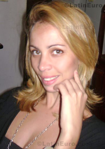 Date this athletic Brazil girl Teresa from Resende B610