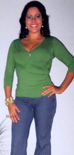 Date this hot Brazil girl Fernanda from GUARAPARI B6108