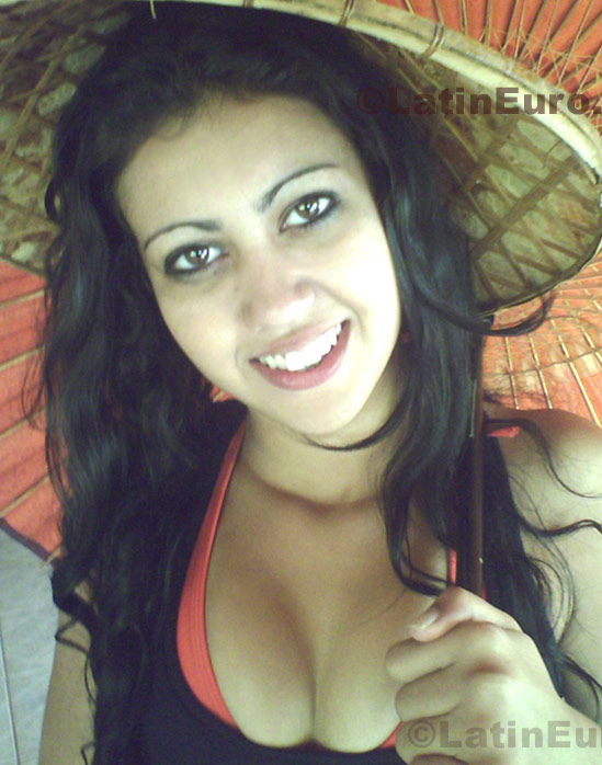 Date this fun Brazil girl Deise from Sao Jose do Rio Preto B616