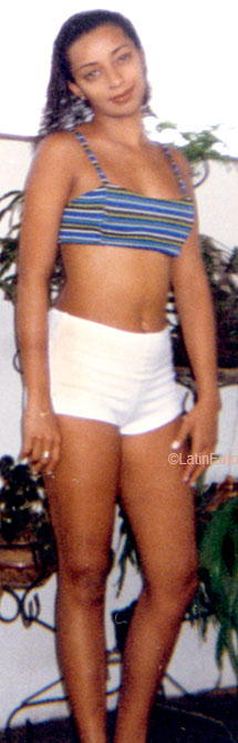 Date this delightful Brazil girl Flavia from GOIANIA B6332