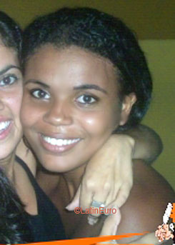 Date this attractive Brazil girl Cibele from SALVADOR B6377