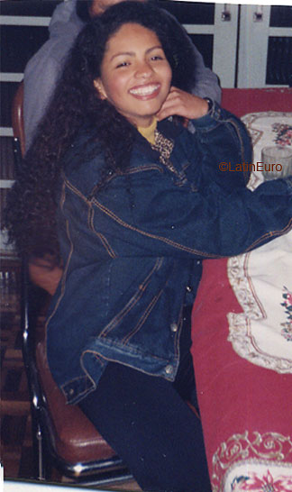 Date this good-looking Brazil girl Luiza from SAO JOSE DOS PINHAIS B6387