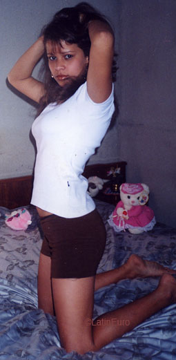 Date this fun Brazil girl Simone from JARDIM B6449