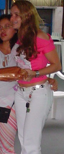 Date this nice looking Brazil girl Gedanea from MANAUS B6507
